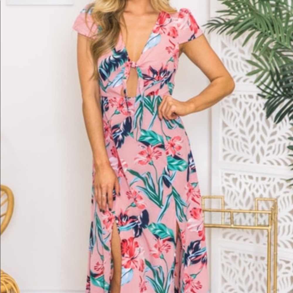 Pink Lily boutique maxi💜